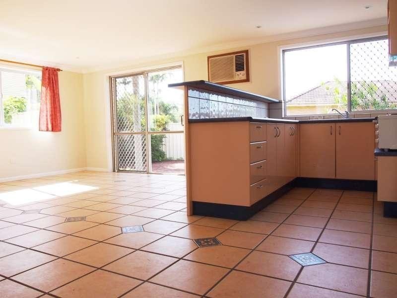 11 Rosanne Street, Aspley QLD 4034