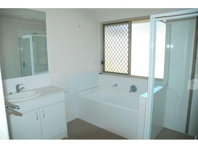 82 Avon Street, Leichhardt QLD 4305