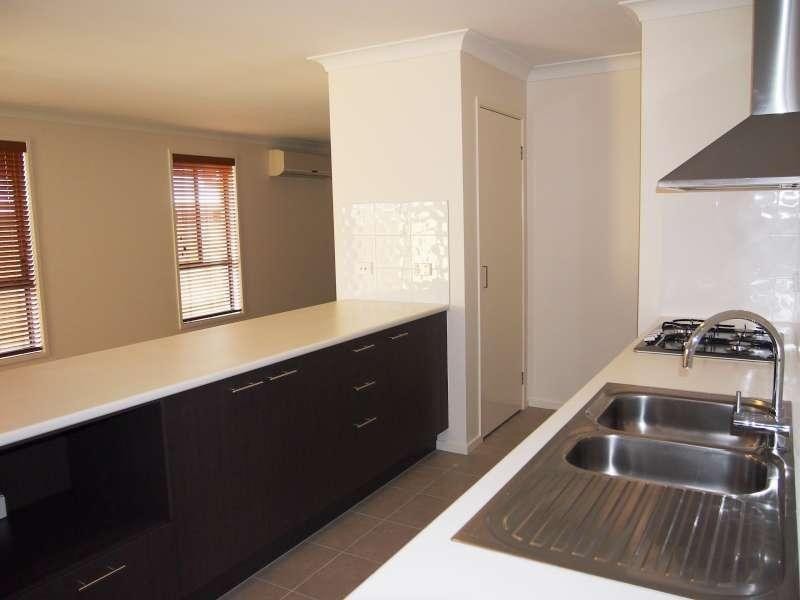 30 Cardena Drive, Augustine Heights QLD 4300