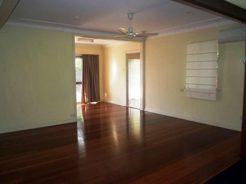 21 Centre Street, Aspley QLD 4034