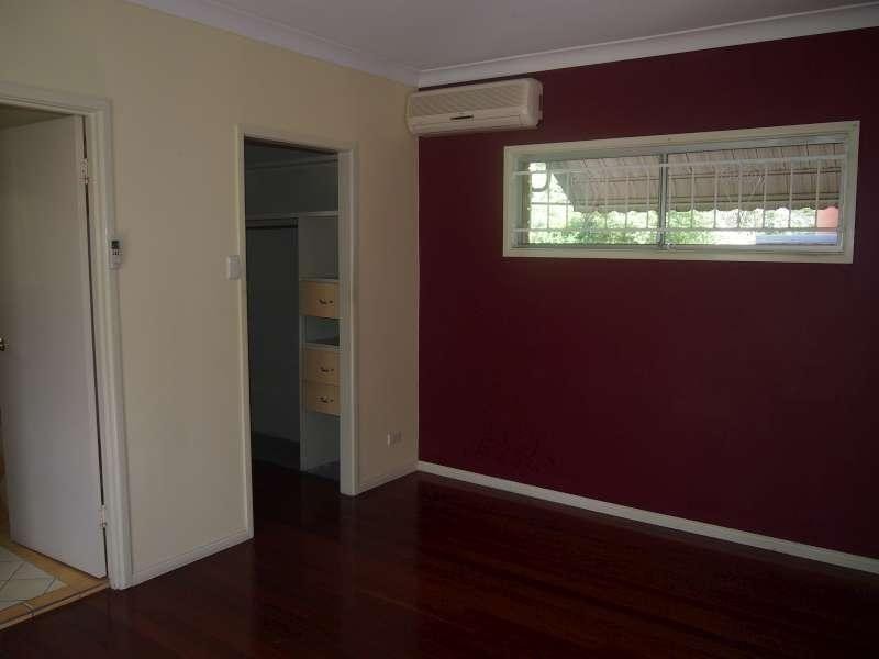 21 Centre Street, Aspley QLD 4034