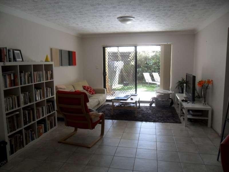 2/72 Kent Street, Hamilton QLD 4007