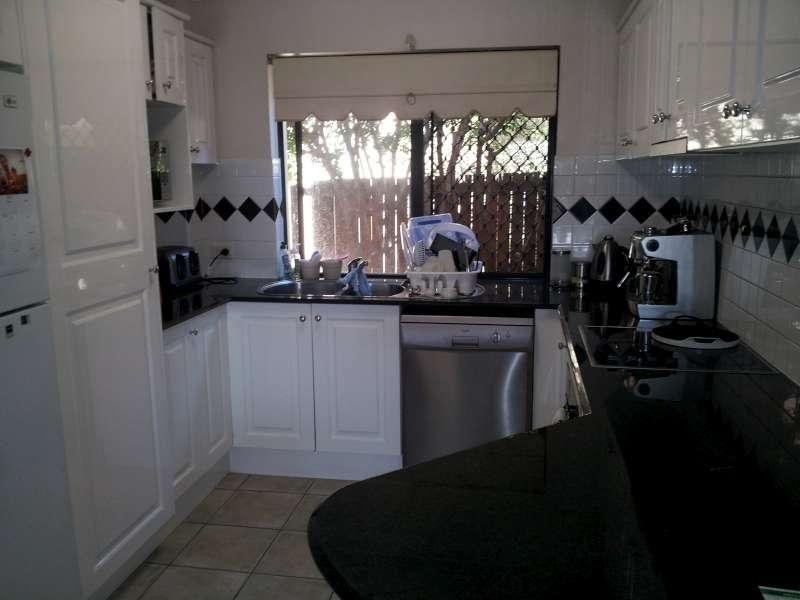 2/72 Kent Street, Hamilton QLD 4007