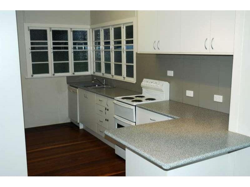 121 Pine Mountain Road, Brassall QLD 4305