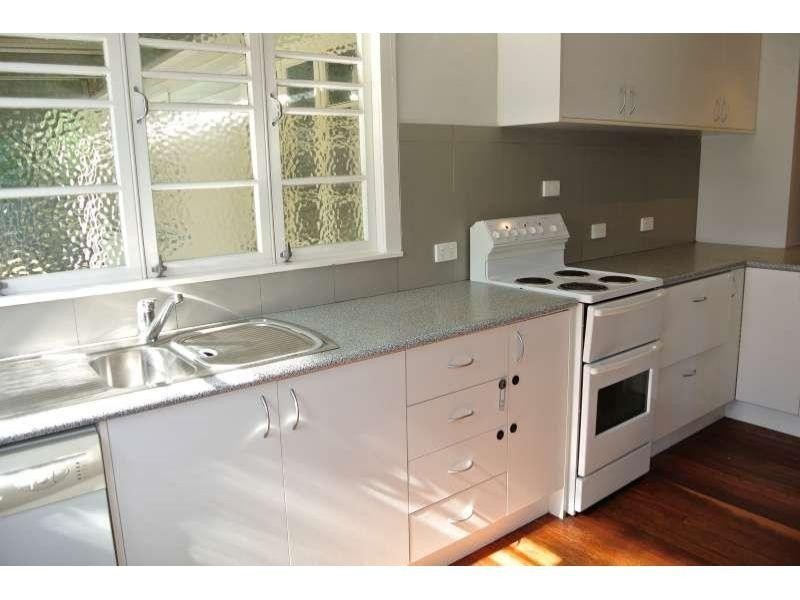 121 Pine Mountain Road, Brassall QLD 4305