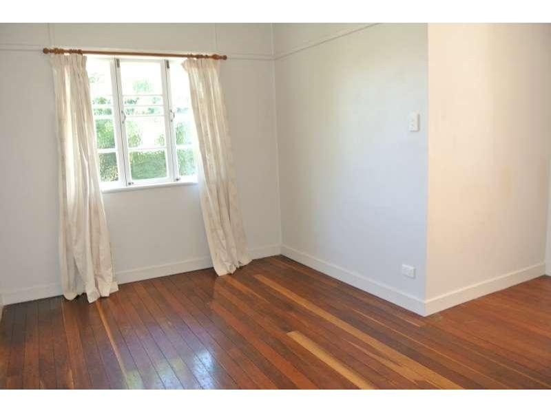 121 Pine Mountain Road, Brassall QLD 4305