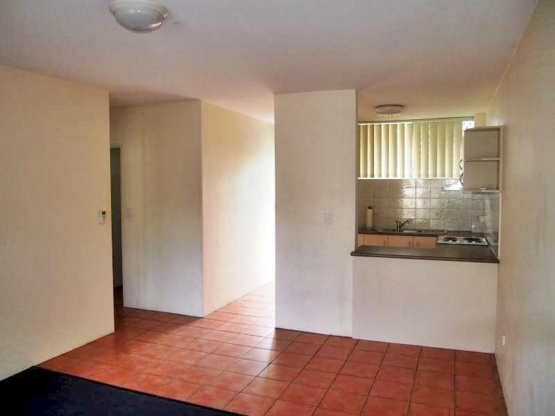 2/15 Cox Street, Windsor QLD 4030