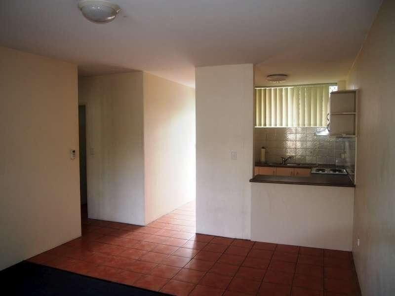 2/15 Cox Street, Windsor QLD 4030