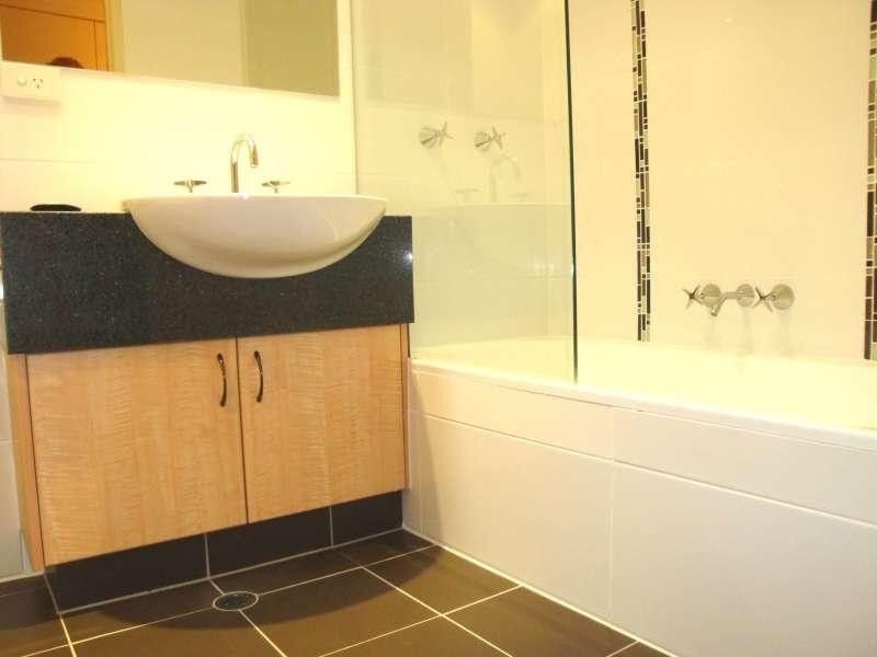 9/41-45 Lambert Street, Kangaroo Point QLD 4169