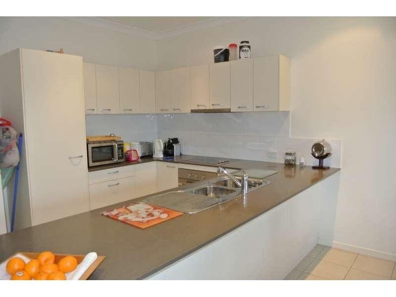 16/98 Joseph Avenue, Moggill QLD 4070