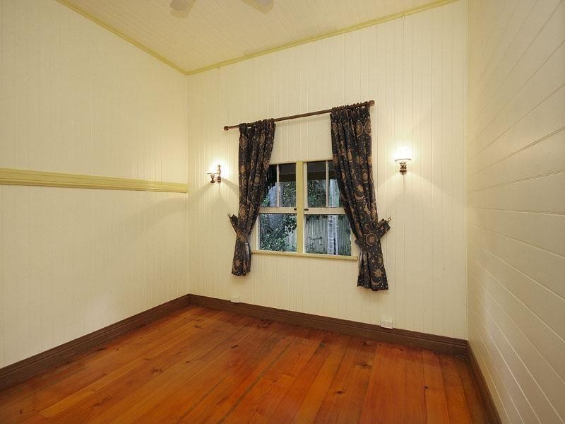 671 Moggill Road, Chapel Hill QLD 4069