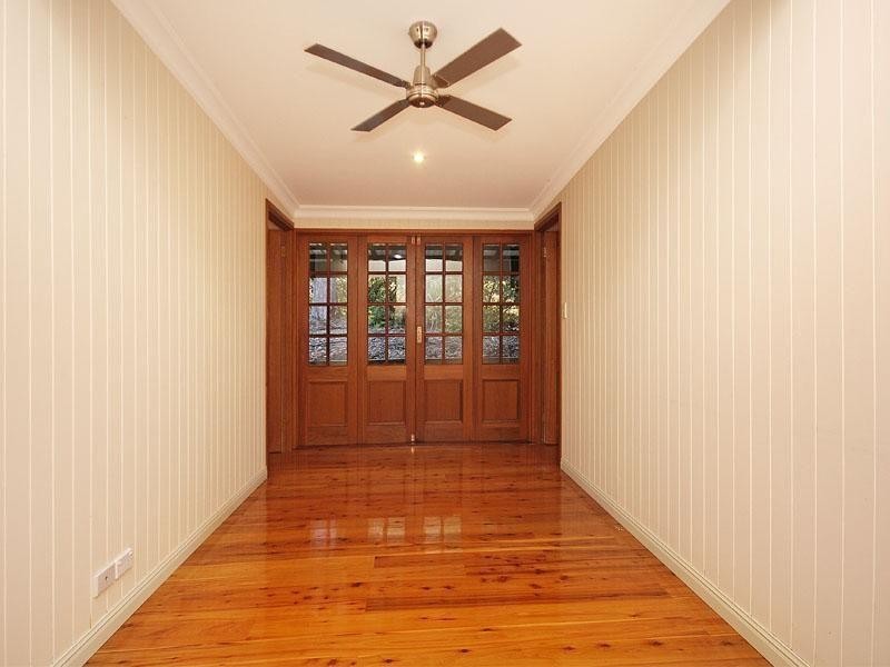 671 Moggill Road, Chapel Hill QLD 4069