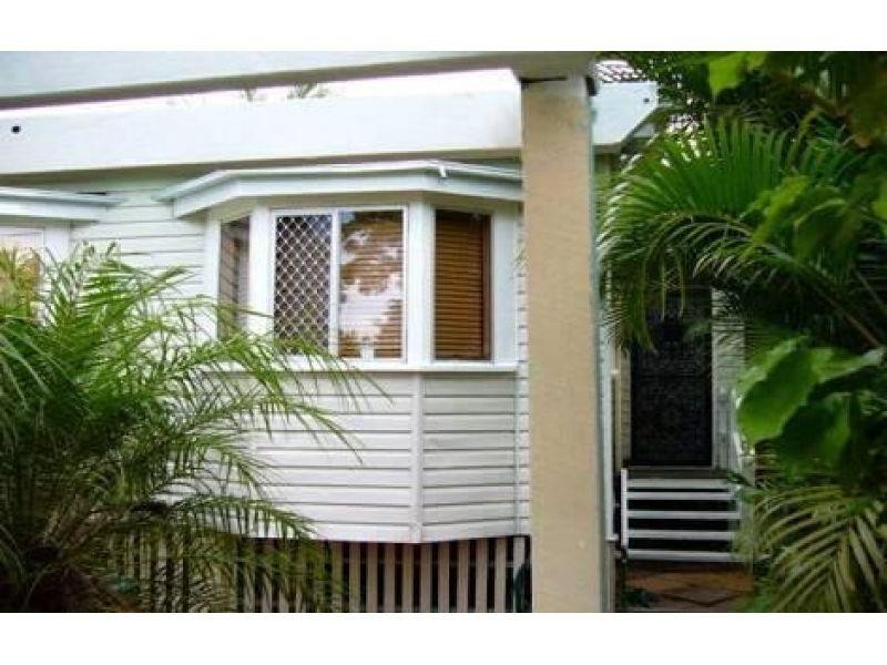 23 Ninth Avenue, Kedron QLD 4031