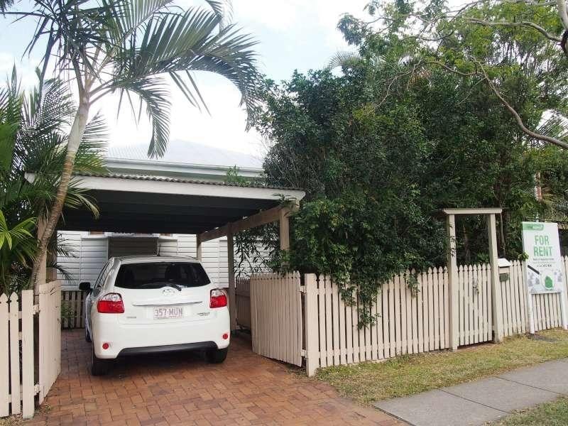 23 Ninth Avenue, Kedron QLD 4031