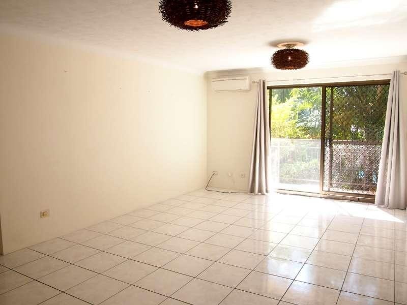 2/25 Scott Road, Herston QLD 4006