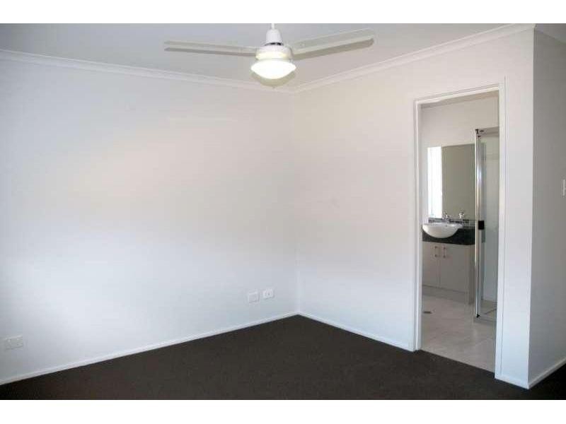 95 Whitmore Crescent, Goodna QLD 4300