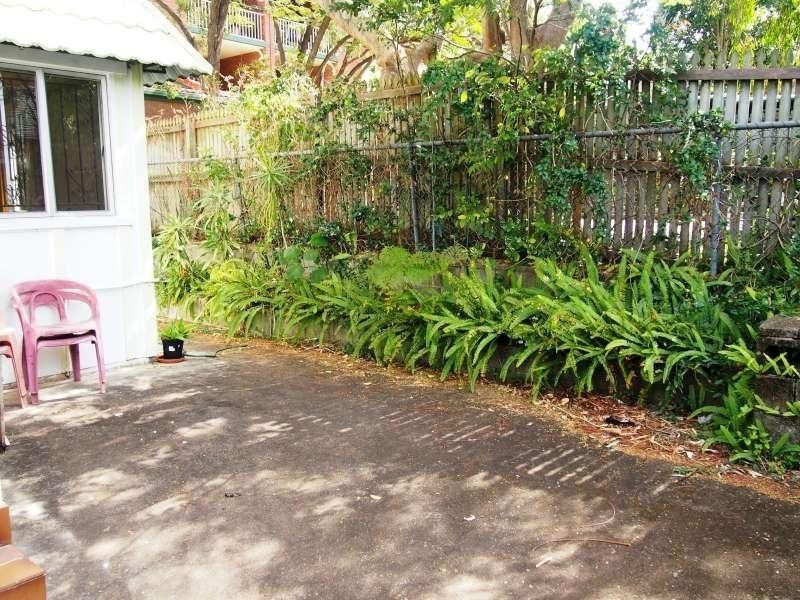 4/1 Hazel Street, New Farm QLD 4005