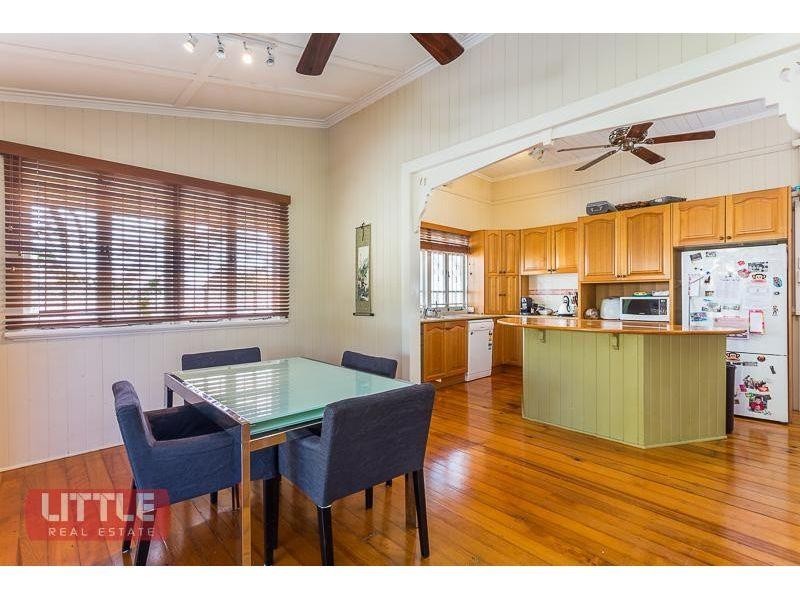 8 Parkhurst Avenue, Herston QLD 4006