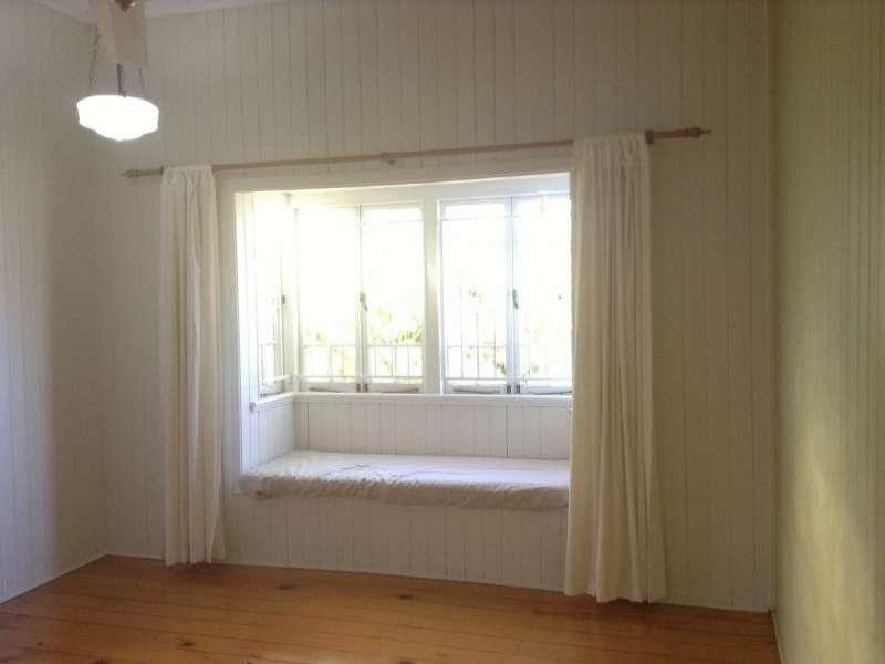 8 Parkhurst Avenue, Herston QLD 4006