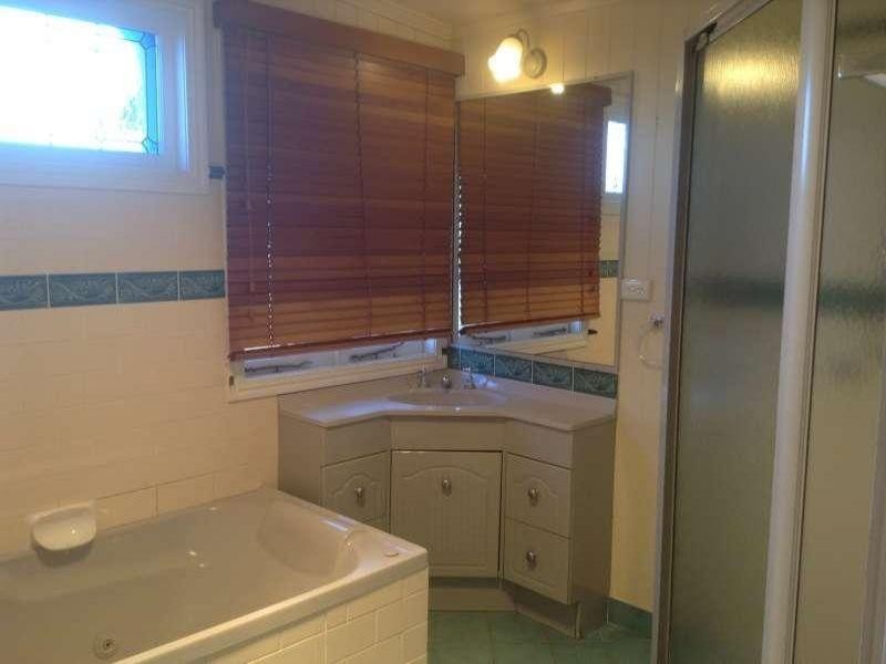 8 Parkhurst Avenue, Herston QLD 4006