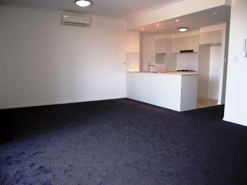 4/27 Playfield Street, Chermside QLD 4032