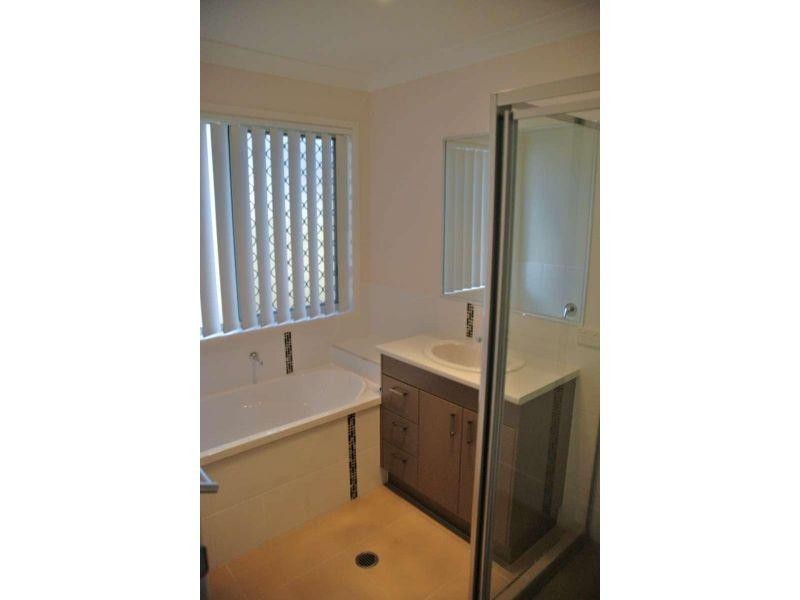 19 Muhammed Street, Doolandella QLD 4077