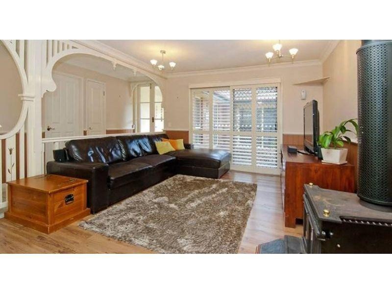 1 Warburton Close, Forest Lake QLD 4078