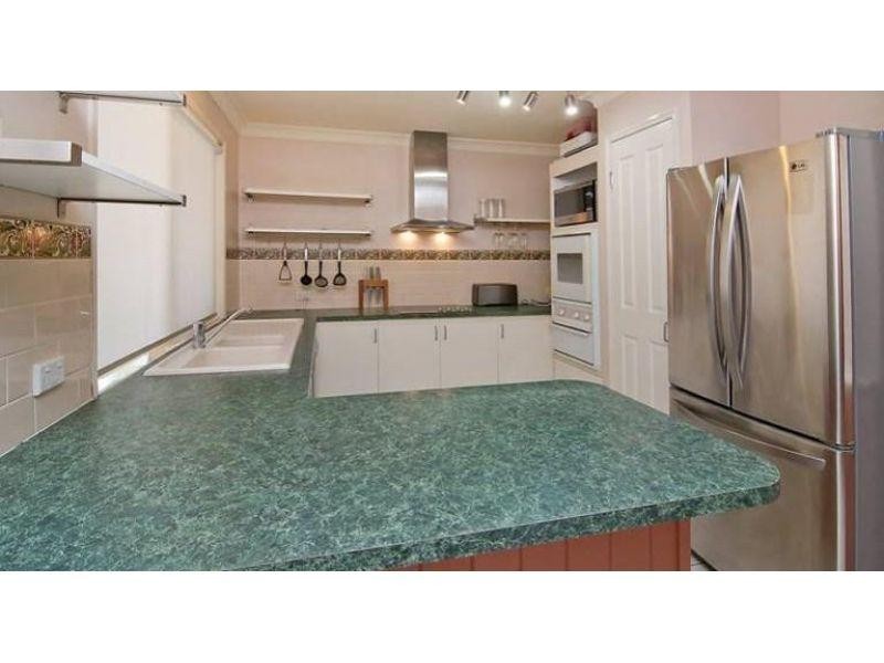 1 Warburton Close, Forest Lake QLD 4078