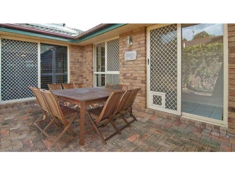 1 Warburton Close, Forest Lake QLD 4078