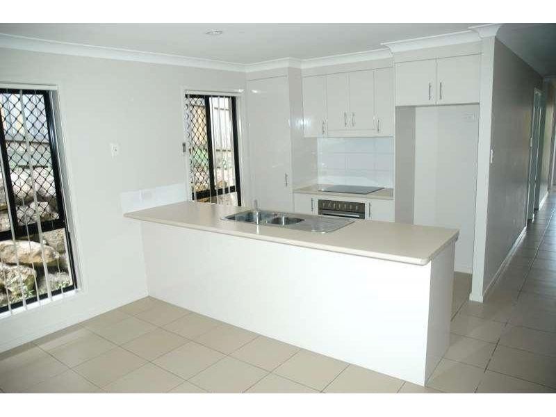 12 Park Edge Drive, Springfield Lakes QLD 4300