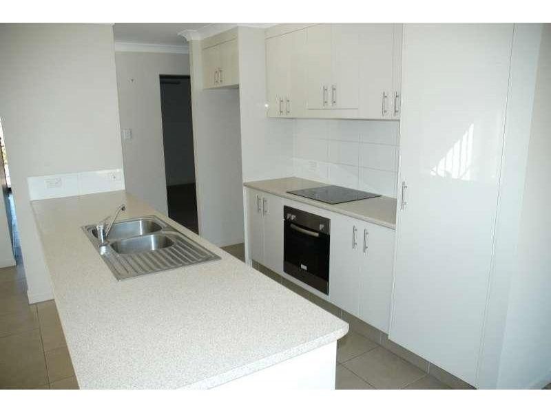 5 Jude Lane, Augustine Heights QLD 4300