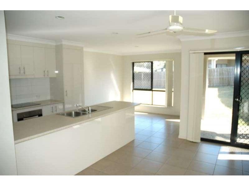 5 Jude Lane, Augustine Heights QLD 4300