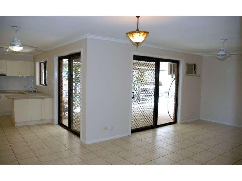 5 Lena Street, Windaroo QLD 4207