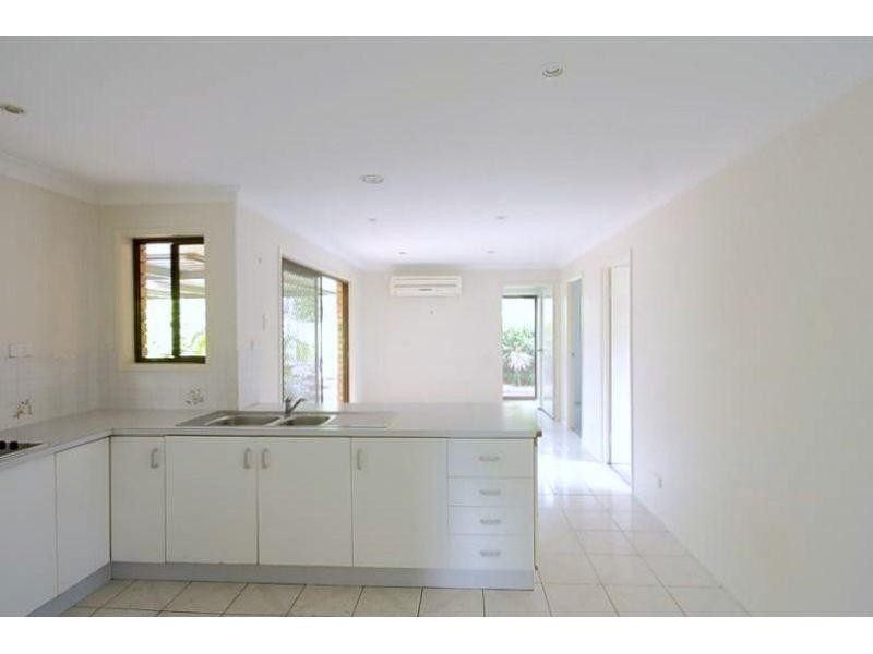 73 Glen Ross Road, Sinnamon Park QLD 4073