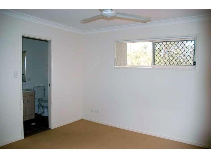 32 Berkeley Circuit, Bellbird Park QLD 4300