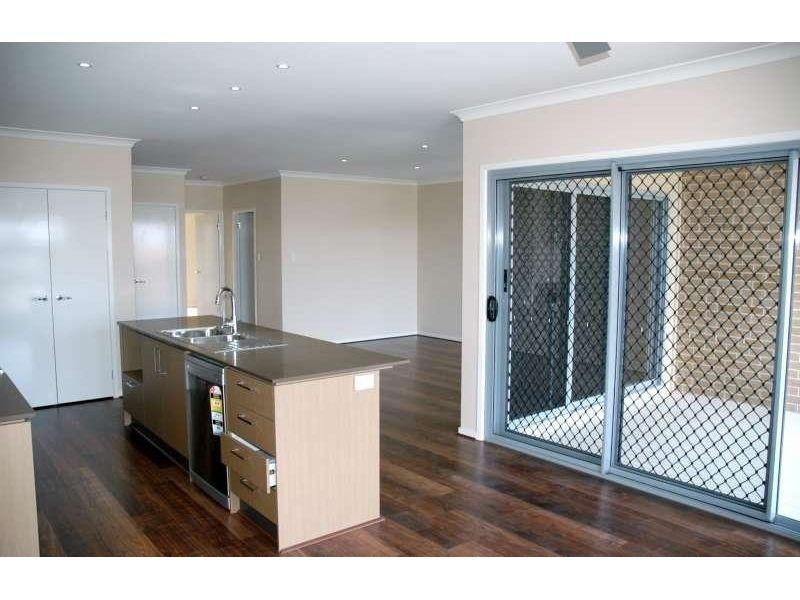61 Opperman Drive, Springfield Lakes QLD 4300