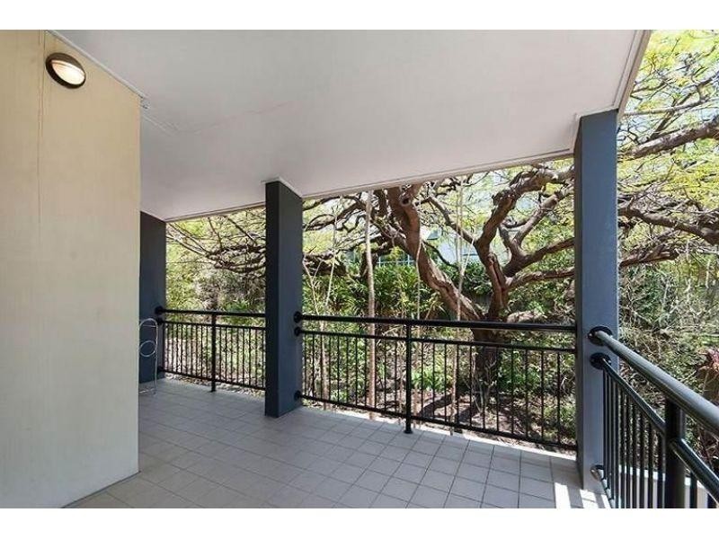 8/14 Grimes Street, Auchenflower QLD 4066