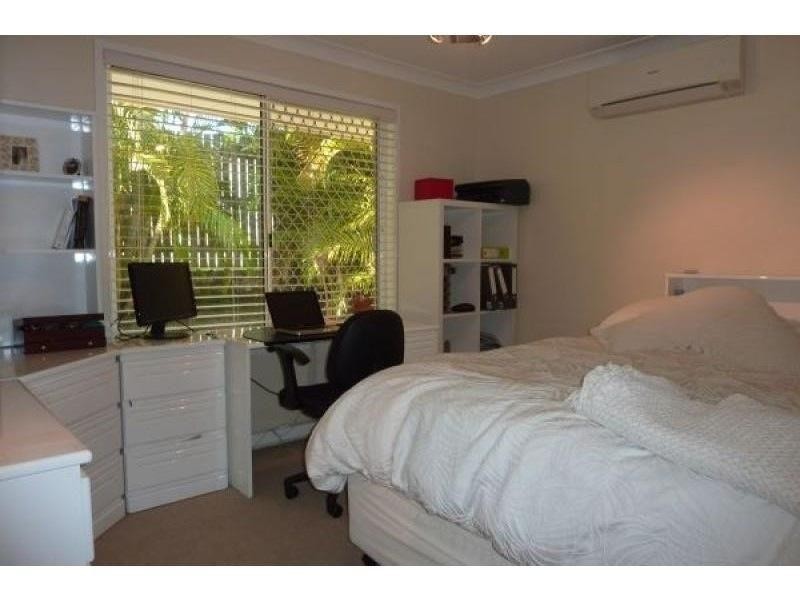 13 Parkleigh Street, Everton Hills QLD 4053