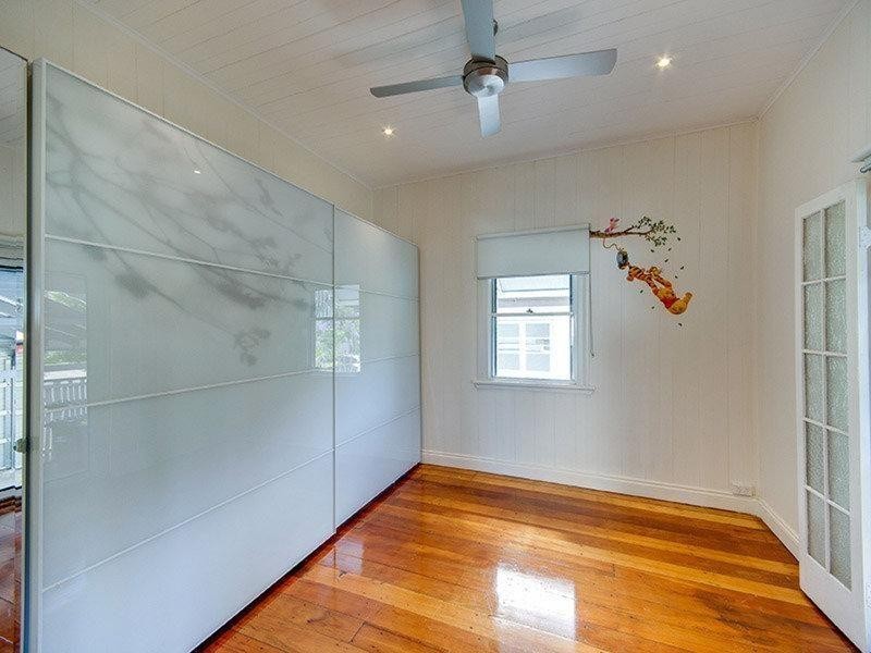 153 Main Avenue, Windsor QLD 4030