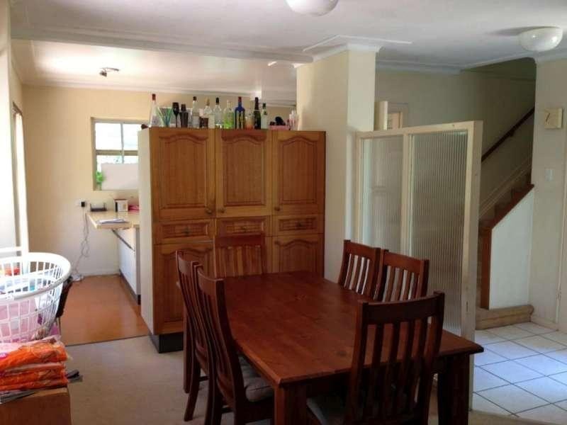 144 Highland Terrace, St Lucia QLD 4067