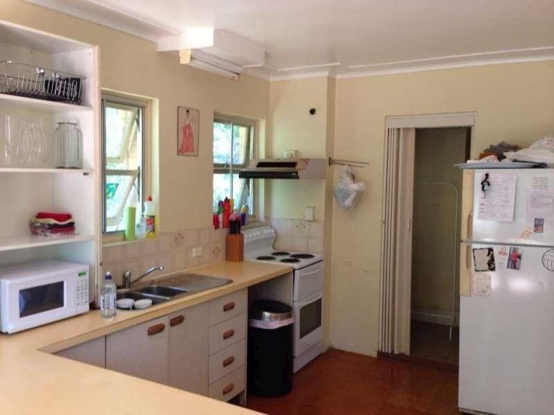 144 Highland Terrace, St Lucia QLD 4067