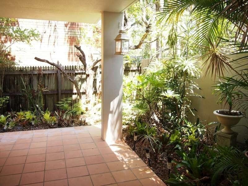 1/18 Augustus Street, Toowong QLD 4066