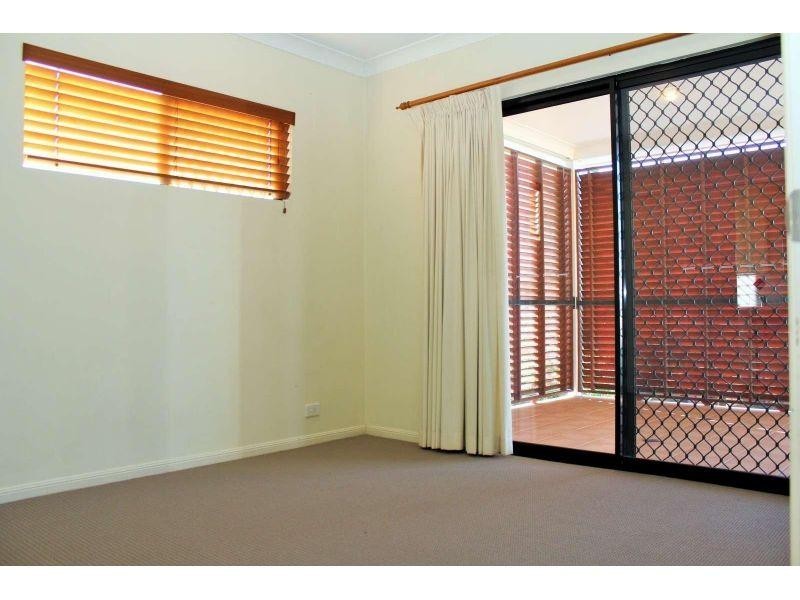 4/102 Sherwood Road, Toowong QLD 4066