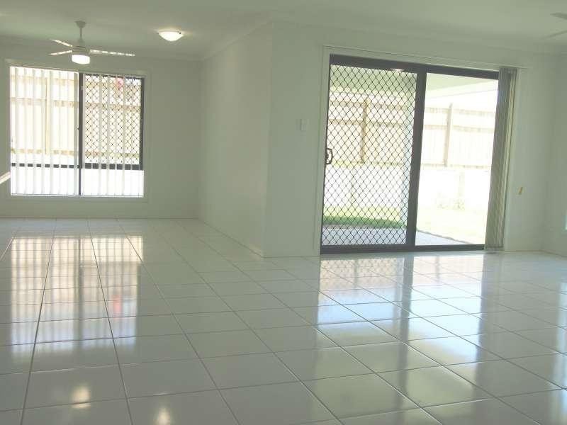 112 Whitmore Crescent, Goodna QLD 4300