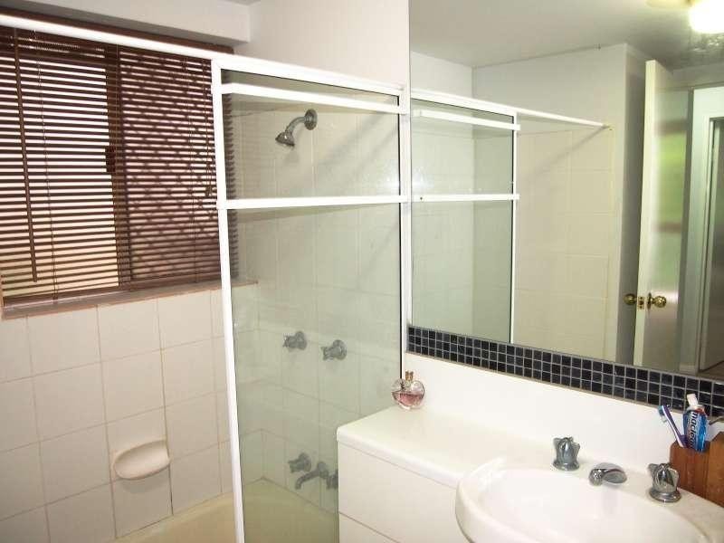 3/298 Swann Road, St Lucia QLD 4067