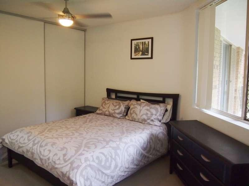 3/298 Swann Road, St Lucia QLD 4067