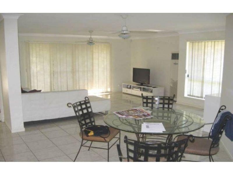 22 Homebush Crescent, Sinnamon Park QLD 4073