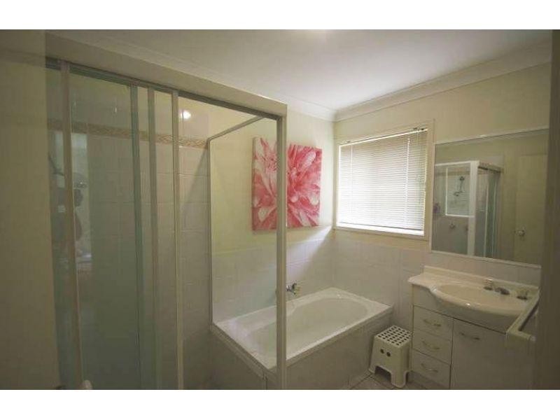 22 Homebush Crescent, Sinnamon Park QLD 4073