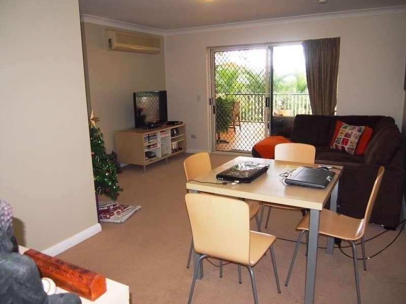 2/8 Clyde Road, Herston QLD 4006