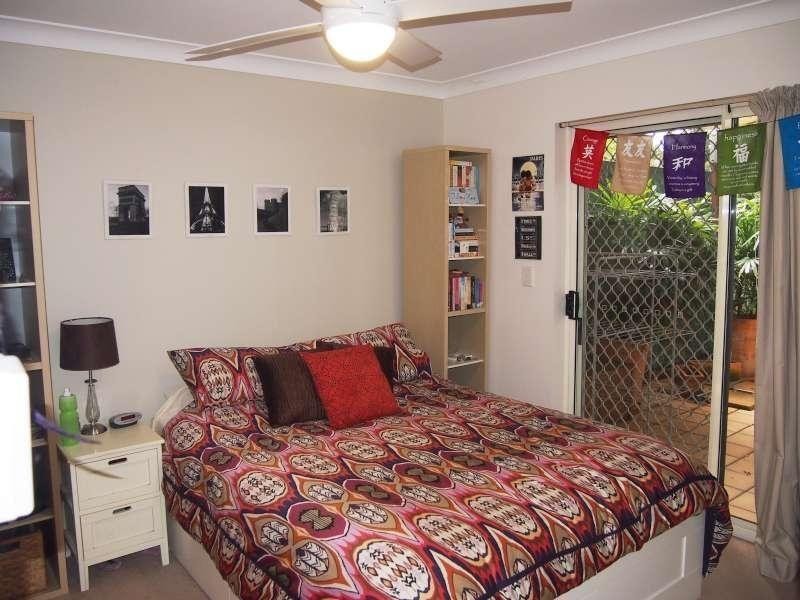 2/8 Clyde Road, Herston QLD 4006